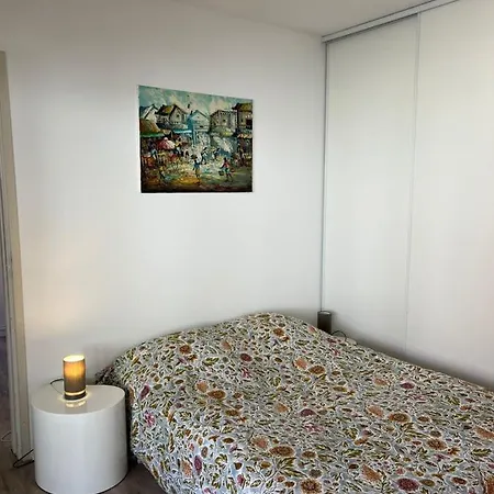 Apartment Nice 58m With Balcony Close To The Sea!
