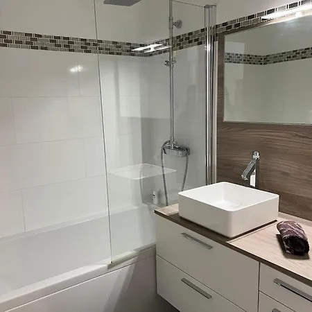 Nice 58m With Balcony Close To The Sea! Apartment